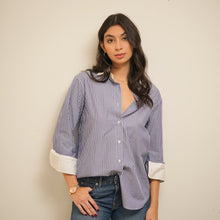 Women shirt with white collars